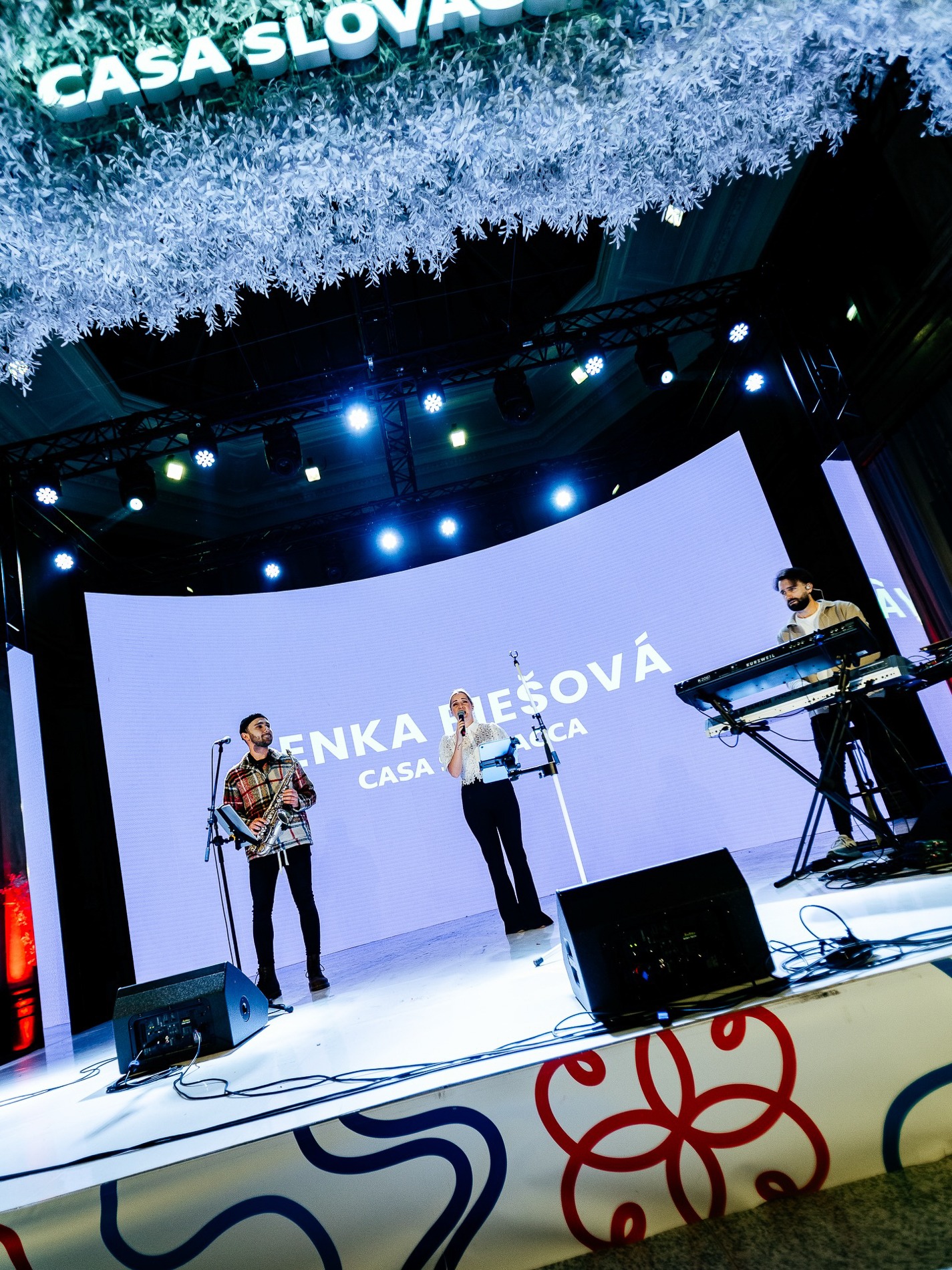 Koncert Lenky Piešovej v Miláne - na pódiu s hudobníkmi
