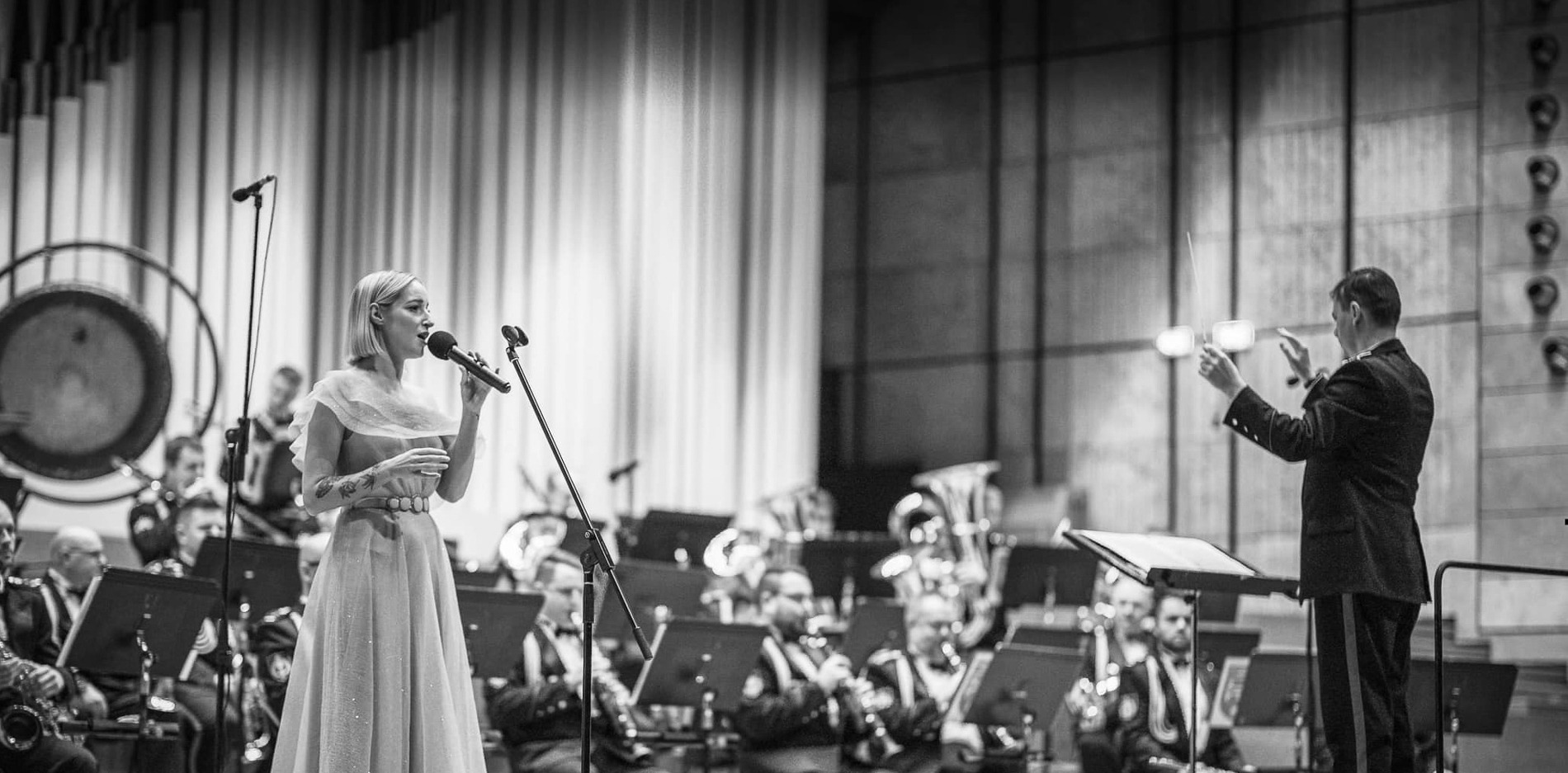 Lenka Piešová na koncerte s orchestrom a dirigentom